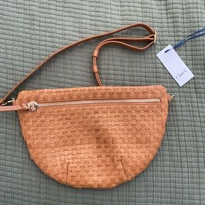 Like New Clare V Grande Fanny in Woven Natural